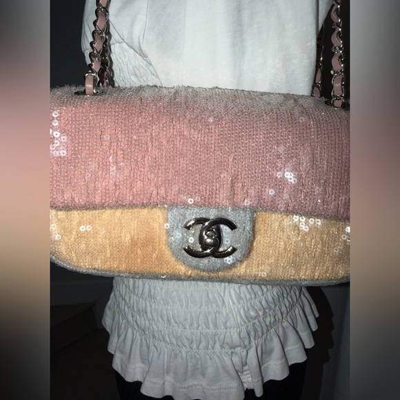 Chanel Mini Waterfall CC Flap Bag
Sequins - Picture 5 of 17